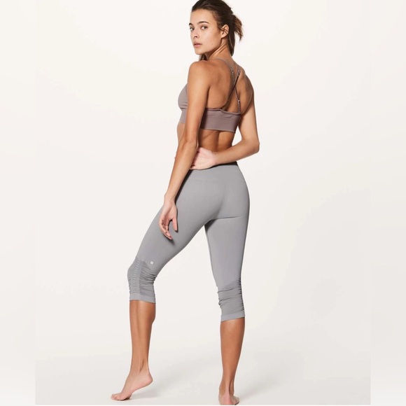NWOT - Lululemon Awakening Crop *Taryn Toomey Collection 17" Ice Grey | SIZE: 4 - Picture 1 of 9
